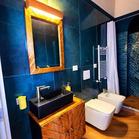 Garibaldi Loft 02 Апартаменты Неаполь