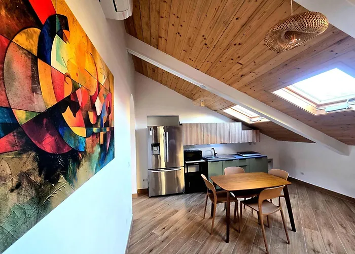 Garibaldi Loft 02 公寓